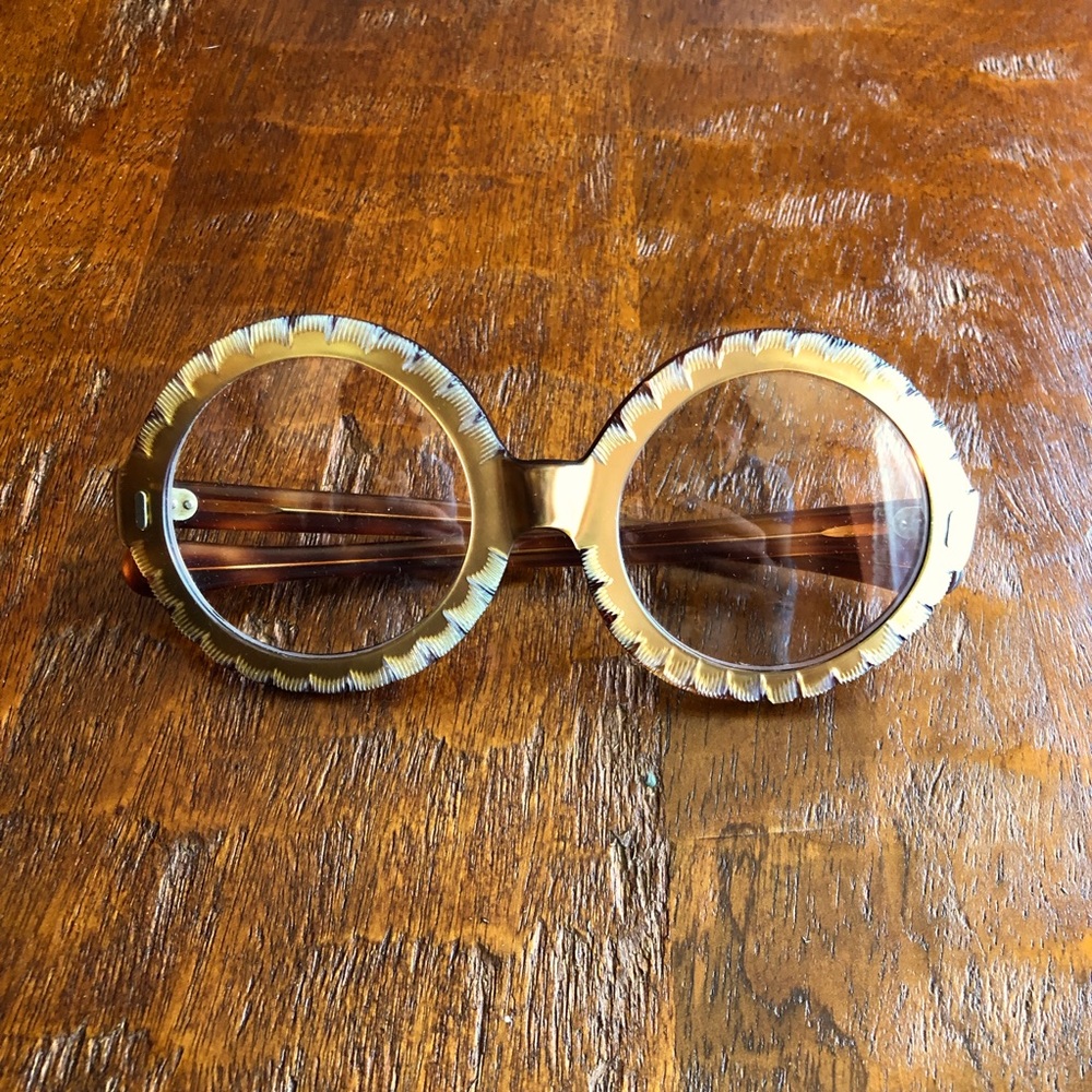 VINTAGE MOD 1960’s TORTOISE COLOR ROUND GLASSES ✨
